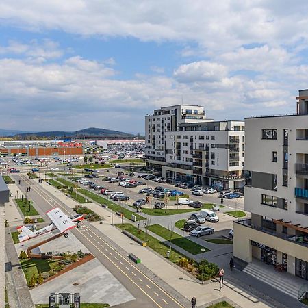Promenada Studios Μπρασόβ Εξωτερικό φωτογραφία