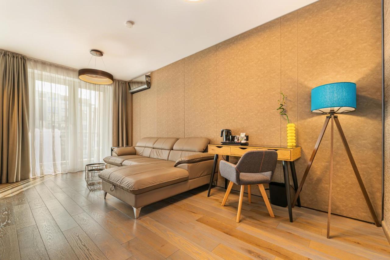 Promenada Studios Μπρασόβ Εξωτερικό φωτογραφία