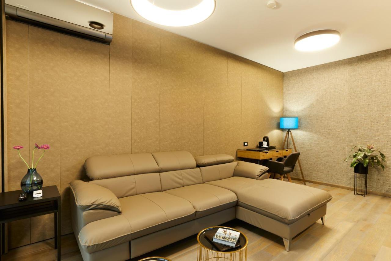 Promenada Studios Μπρασόβ Εξωτερικό φωτογραφία