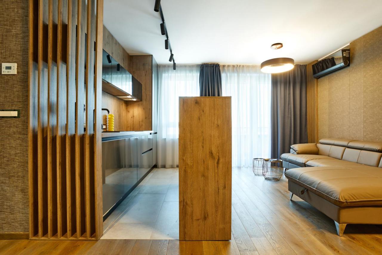 Promenada Studios Μπρασόβ Εξωτερικό φωτογραφία